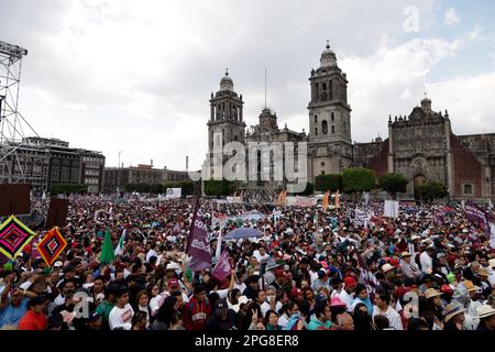 Città del Messico, Messico. 18th Mar, 2023. Migliaia di persone partecipano alla cerimonia dei 85 anni dell'espropriazione del petrolio nello Zocalo a Città del Messico. Il 18 marzo 2023 a Città del Messico (Foto di Luis Barron/Eyepix/Sipa USA) Credit: Sipa US/Alamy Live News