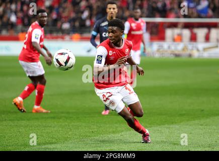 Reims, Francia. 19th Mar, 2023. Cheick Keita di Reims durante il campionato francese Ligue 1 partita di calcio tra lo Stade de Reims e l'Olympique de Marseille il 19 marzo 2023 allo stadio Auguste Delaune di Reims, Francia - Foto Jean Catuffe/DPPI Credit: DPPI Media/Alamy Live News Foto Stock