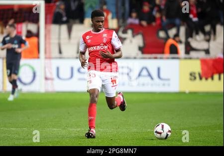 Reims, Francia. 19th Mar, 2023. Cheick Keita di Reims durante il campionato francese Ligue 1 partita di calcio tra lo Stade de Reims e l'Olympique de Marseille il 19 marzo 2023 allo stadio Auguste Delaune di Reims, Francia - Foto Jean Catuffe/DPPI Credit: DPPI Media/Alamy Live News Foto Stock