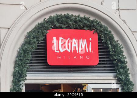 Roma, Italia - 8 dicembre 2022: Logo e segno di Legami Milano. Foto Stock