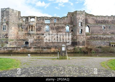 Immagine che mostra la rovina dello storico Castello di Newark a Newark Nottinghamshire, Inghilterra Foto Stock
