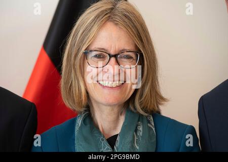 Dusseldorf, Germania. 21st Mar, 2023. Jill GALLARD, GBR, Ambasciatore britannico in Germania, Ambasciatore del Regno Unito nella Cancelleria statale di Duesseldorf, 21 marzo 2023, Credit: dpa/Alamy Live News Foto Stock