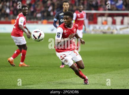 Cheick Keita di Reims durante il campionato francese Ligue 1 partita di calcio tra lo Stade de Reims e l'Olympique de Marseille il 19 marzo 2023 allo stadio Auguste Delaune di Reims, Francia - Foto: Jean Catuffe/DPPI/LiveMedia Foto Stock