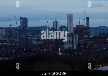 Una mattinata noiosa attraverso il centro di Leeds Foto Stock