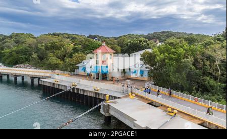 Porto delle navi da crociera di Roatan Honduras e destinazione turistica. Foto Stock