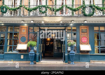 Ristorante le Procope a Parigi, Francia. Il più antico caffè di Parigi nel cuore di Saint-Germain. Foto Stock