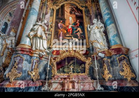 Corpo pieno reliquia di St. Clemente nell'altare laterale, San Chiesa di Marys a Fuerstenfeld Abbazia, ex Abbazia cistercense a Fuerstenfeldbruck, Baviera Foto Stock