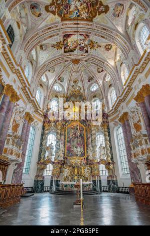 Altare maggiore, Marienkirche in Abbazia di Fuerstenfeld, ex abbazia cistercense a Fuerstenfeldbruck, Baviera, Germania Foto Stock