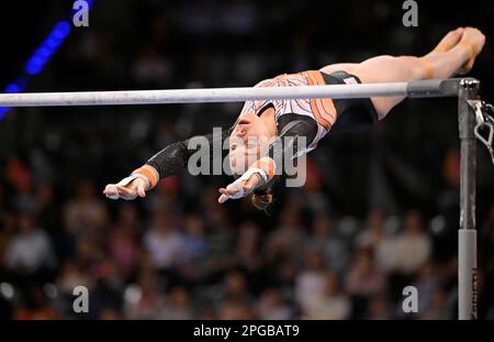 Sanna Veerman (NED) barre irregolari, EnBW DTB Cup, ginnastica artistica, ginnastica, Porsche Arena, Stoccarda, Baden-Wuerttemberg, Germania Foto Stock