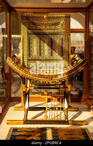 Secondo Trono di Tutankhamon nel Museo Egizio, il Cairo, Egitto Foto Stock