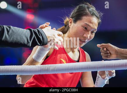 Nuova Delhi, India. 21st Mar, 2023. Yang Liu di Cina festeggia dopo aver vinto il primo round di 63-66kg welter di 16 match contro Matovic Milena di Serbia ai Campionati mondiali di boxe delle donne IBA 2023 a Nuova Delhi, India, 21 marzo 2023. Credit: Javed Dar/Xinhua/Alamy Live News Foto Stock