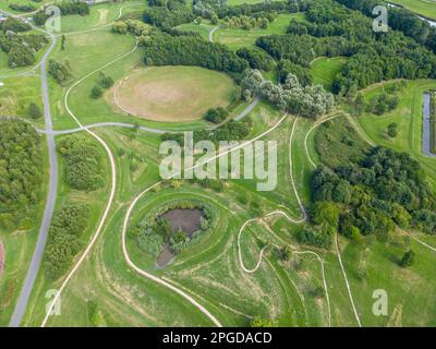 Vista aerea con parco Van Luna, Heerhugowaard, Olanda del Nord, Paesi Bassi, Europa Foto Stock