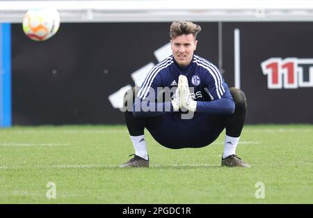 Gelsenkirchen, Germania. 22nd Mar, 2023. Primo : 02/22/2023, calcio, campionato 1st, 1st Bundesliga, Stagione 2022/2023, FC Schalke 04, formazione, credito: dpa/Alamy Live News Foto Stock