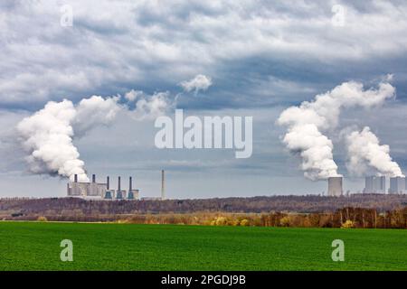 Centrali a lignite di RWE Power, Frimmersdorf e Neurath (da sinistra) Foto Stock