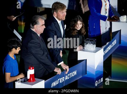 NEW YORK - USA, 22/03/2023, il re Willem-Alexander partecipa alla cerimonia di apertura della Conferenza delle Nazioni Unite sull'acqua. Il re sta facendo una visita di due giorni negli Stati Uniti come parte della conferenza delle Nazioni Unite sull'acqua. La conferenza funge da preludio al vertice sul clima che si terrà a Dubai alla fine di quest'anno. ANP KOEN VAN WEEL netherlands out - belgium out Foto Stock