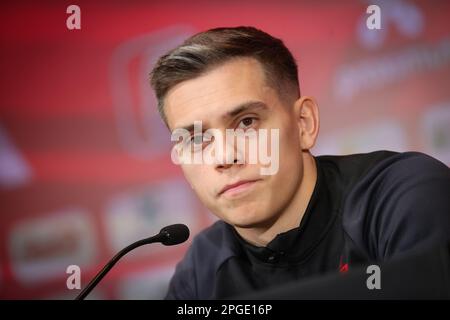 Tubize, Belgio. 22nd Mar, 2023. Il Trossard di Leandro in Belgio è stato raffigurato durante una conferenza stampa della nazionale belga di calcio Red Devils, mercoledì 22 marzo 2023, presso la sede centrale della Royal Belgian Football Association RBFA a Tubize. I Red Devils si stanno preparando per i prossimi giochi contro Svezia e Germania. BELGA PHOTO VIRGINIE LEFOUR Credit: Agenzia Notizie Belga/Alamy Live News Foto Stock