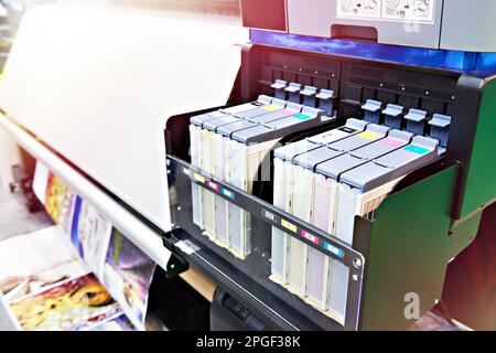 Cartucce a colori per plotter di grande formato Foto Stock