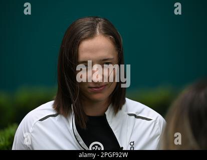 Miami Gardens FL, Stati Uniti. 22nd Mar, 2023. IgA Swiatek si ritira dal Miami Open 2023 all'Hard Rock Stadium il 22 marzo 2023 a Miami Gardens, Florida. Credit: Mpi04/Media Punch/Alamy Live News Foto Stock