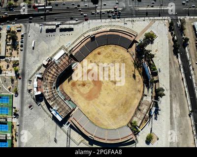 Vista aerea delle tribune, del parcheggio e del campo da gioco o del vecchio stadio di baseball Hector Espino, l'ex sede della squadra arancia Hermosillo, che gioca nel baseball invernale della Mexican League of the Pacific, LMP Hermosillo Sonora fino al 16 maggio 2018. (Foto: NortePhoto / Luis Gutierrez) Vista aérea de las gradas, blicher, estacionamiento y terreno de juego o campo del viejo estadio de beisbol Hector Espino, antigua casa de el equipo de los naranjeros de Hermosillo, que juegan en el beisbol invernal de la Liga Mexicana del Pacifico, LMP Hermosillo Sonora a 16 maggio Foto Stock