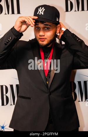 21 marzo 2023, BEVERLY HILLS, CALIFORNIA, USA: LENNOX arriva sul tappeto rosso per i 30th premi annuali BMI Latin Awards al Beverly Wilshire Four Seasons Hotel di Beverly Hills, California, il 21 marzo 2023. (Credit Image: © Clutch Pockets Wambli/ZUMA Press Wire) SOLO PER USO EDITORIALE! Non per USO commerciale! Foto Stock