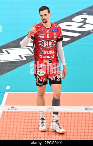 Milano, Italia. 22nd marzo, 2023. Giannelli Simone Sir Safety Susa Perugia durante il Volley Campionato Italiano Serie A Men Superleague Play Off - Allianz Power Volley Milano vs Sir Safety Volley Perugia, il 22th marzo 2023, ad Allianz Cloud, Milano, Italia Credit: Tiziano Ballabio Credit: Tiziano Ballabio/Alamy Live News Foto Stock