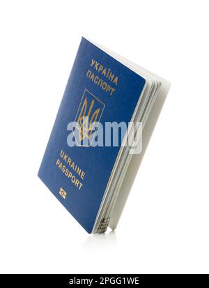 Passaporto ucraino su sfondo bianco Foto Stock