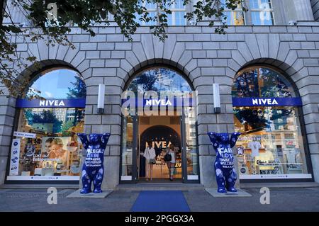 NIVEA Haus, Unter den Linden, Mitte, Berlino, Germania Foto Stock