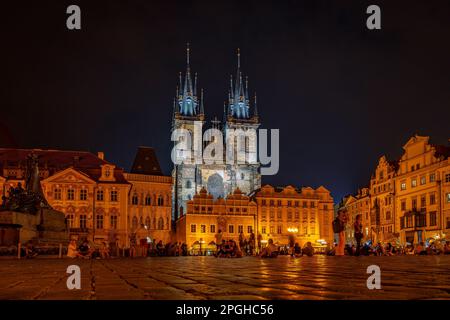 Praga, Repubblica Ceca - Piazza della Città Vecchia di notte Foto Stock