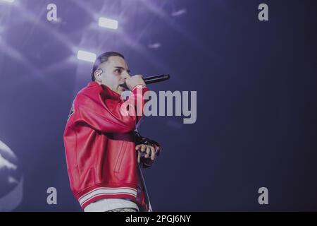 Il cantante Ernia vive a Milano nel Mediolanum Forum di Assago Foto Stock