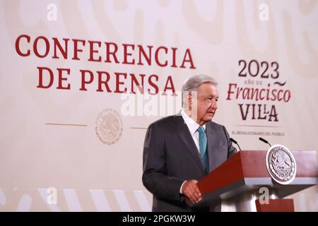 Città del Messico, Messico. 23rd Mar, 2023. Il presidente messicano, Andres Manuel Lopez Obrador, parla durante la conferenza stampa del quotidiano al Palazzo Nazionale. Il 23 marzo 2023 a Città del Messico. (Credit Image: © Carlos Santiago/eyepix via ZUMA Press Wire) SOLO PER USO EDITORIALE! Non per USO commerciale! Foto Stock