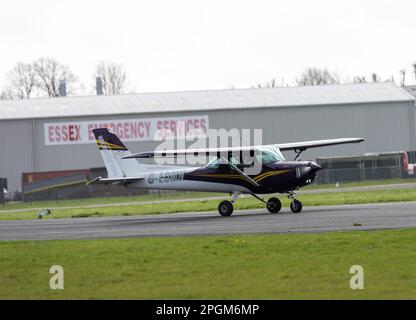 North Weald General Aviation aerodromo Essex Cessna 152, G-lomn, Foto Stock