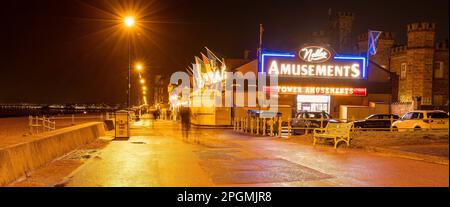 Portobello Promenade di notte è uno dei sobborghi di Edimburgo, Scozia, Regno Unito Foto Stock