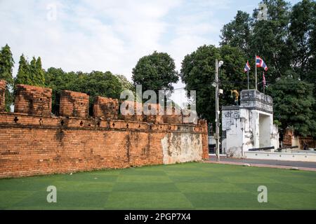 Antiche mura della città di Kanchanaburi in Thailandia. Kanchanaburi è una città della Thailandia occidentale Foto Stock