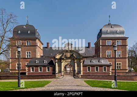 Barocco e castello ormeggiato Ahaus, oggi sede della Accademia tecnica Ahaus, Ahaus, Muensterland, Nord Reno-Westfalia, Germania Foto Stock