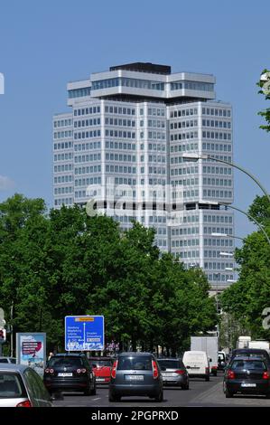 Edificio alto, assicurazione pensioni tedesca, Hohenzollerndamm, Wilmersdorf, Berlino, Germania Foto Stock