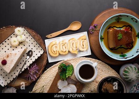 Dessert peruviani buffet tavolo brunch cibo dolce Foto Stock