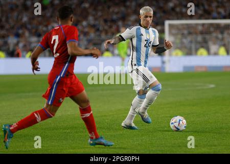 Ciudad Autonoma de Buenos Aires, Argentina, 23 marzo 2023. Enzo Fernandez della Nazionale Argentina in azione durante la partita tra Nazionale Argentina vs. Nazionale Panamá, amichevole . Credito: Fabideciria. Foto Stock