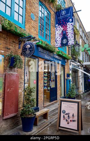 Neal's Yard rimedi al Covent Garden di Londra. Neal's Yard Remedies Store al 15 di Neal's Yard. Negozio di profumi e cosmetici, fondato nel 1981. Foto Stock