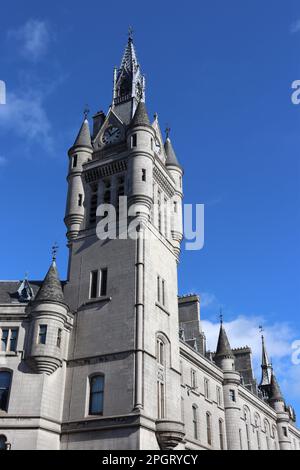 Torri, torrette e guglie ad Aberdeen Foto Stock