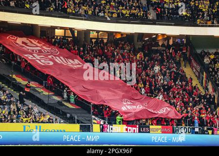 Solna, Svezia. 24th Mar, 2023. Tifosi e tifosi belgi hanno immaginato durante una partita di calcio tra la nazionale svedese e i Red Devils belgi, alla Friends Arena, a Solna, Svezia, venerdì 24 marzo 2023, la prima (su 8) partita di qualificazione Euro 2024. BELGA PHOTO VIRGINIE LEFOUR Credit: Agenzia Notizie Belga/Alamy Live News Foto Stock