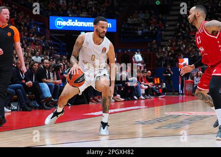 Milano, Italia. 24th Mar, 2023. Nick Weiler-Babb (FC Bayern Munich) nel corso del EA7 Emporio Armani Milano vs FC Bayern Munchen, Basketball Eurolega Championship a Milano, marzo 24 2023 Credit: Independent Photo Agency/Alamy Live News Foto Stock