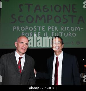 Milano, Italia ha decomposto la Stagione 2023 la presentazione del nuovo programma della Fondazione Giangiacomo Feltrinelli con la partecipazione e il discorso di Francesco Hollande ex Presidente della Repubblica francese, Carlo Feltrinelli Presidente della Fondazione Feltrinelli, Giuseppe Sala Sindaco di Milano, Marco Alparone Vice Presidente e Consigliere economico e finanziario della Regione Lombardia, Massimiliano Tarantino Direttore della Fondazione G. Feltrinelli nella foto:Carlo Feltrinelli Presidente della Fondazione Feltrinelli, Giuseppe Sala Sindaco di Milano Foto Stock