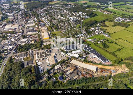 Veduta aerea, zona industriale Berliner Straße e Prinzenstraße nel distretto Lindenberg a Schwelm, zona Ruhr, Renania settentrionale-Vestfalia, Germania, DE, Foto Stock