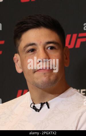 23 marzo 2023, Città del Messico, Messico: L'artista marziale misto professionista messicano e il campione di pesi mossi UFC, Brandon Moreno 'The Assassin Baby', partecipa a una conferenza stampa per annunciare una lotta in Messico all'Hyatt Regency Hotel. Il 23 marzo 2023 a Città del Messico. (Foto di Ismael Rosas/ Eyepix Group) Foto Stock