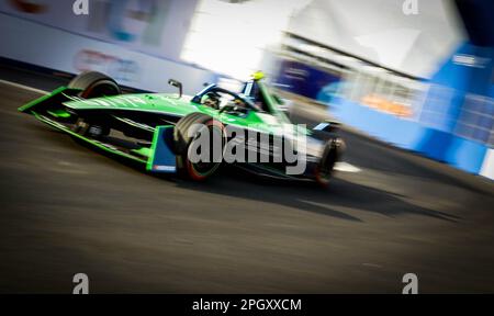 São PAULO, SP - 24.03.2023: EPRIX DE São PAULO - Nick CASSIDY (NZL) Envision Racing, Jaguar i-Type 6, durante il Free Training, questo Venerdì (24th), per il 2023 Julius Baer São Paulo e-Prix all'Anhembi Sambadrome, a nord di São Paulo. (Foto: Aloisio Mauricio/Fotoarena) Foto Stock