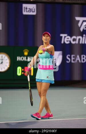 MIAMI GARDENS, FLORIDA - 24 MARZO: Shelby Rogers all'Hard Rock Stadium il 24 marzo 2023 a Miami Gardens, Florida. People: Shelby Rogers Credit: Storms Media Group/Alamy Live News Foto Stock