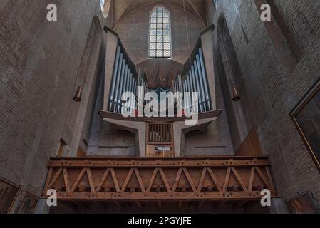 Moderno organo loft della Barfuesserkirche, la chiesa è stata ricostruita nel 15th ° secolo, Augusta, Baviera, Germania Foto Stock