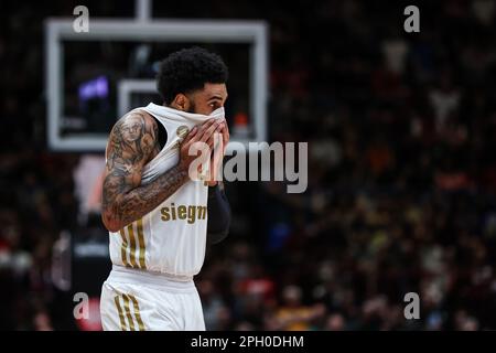 Milano, Italia. 24th Mar, 2023. Dennis Seeley #4 del FC Bayern Monaco visto durante la partita della Stagione regolare della Turkish Airlines Eurolega Round 30 tra il EA7 Emporio Armani Milano e il FC Bayern Monaco al Mediolanum Forum. Punteggio finale; Milano 99:74 Bayern Monaco. Credit: SOPA Images Limited/Alamy Live News Foto Stock