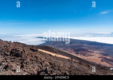 Parco Nazionale del Teide, Tenerife, Spagna il giorno soleggiato di marzo. Vista da Vulcano. Foto Stock