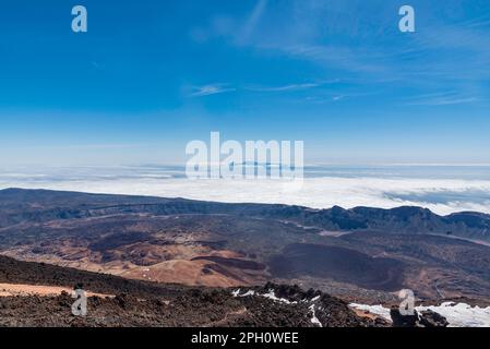 Parco Nazionale del Teide, Tenerife, Spagna il giorno soleggiato di marzo. Vista da Vulcano. Foto Stock